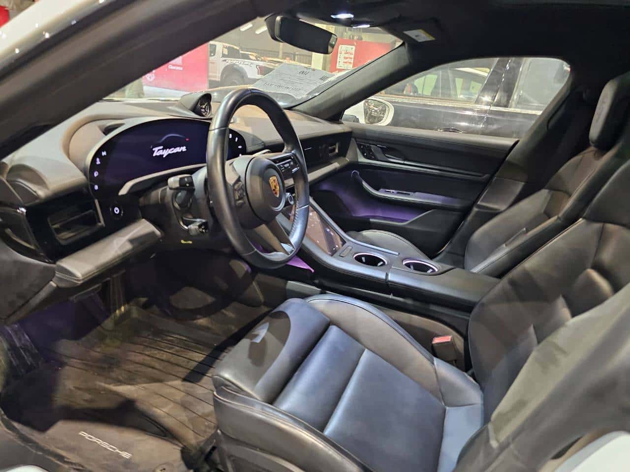 Porsche Taycan 2020 thumbnail 7