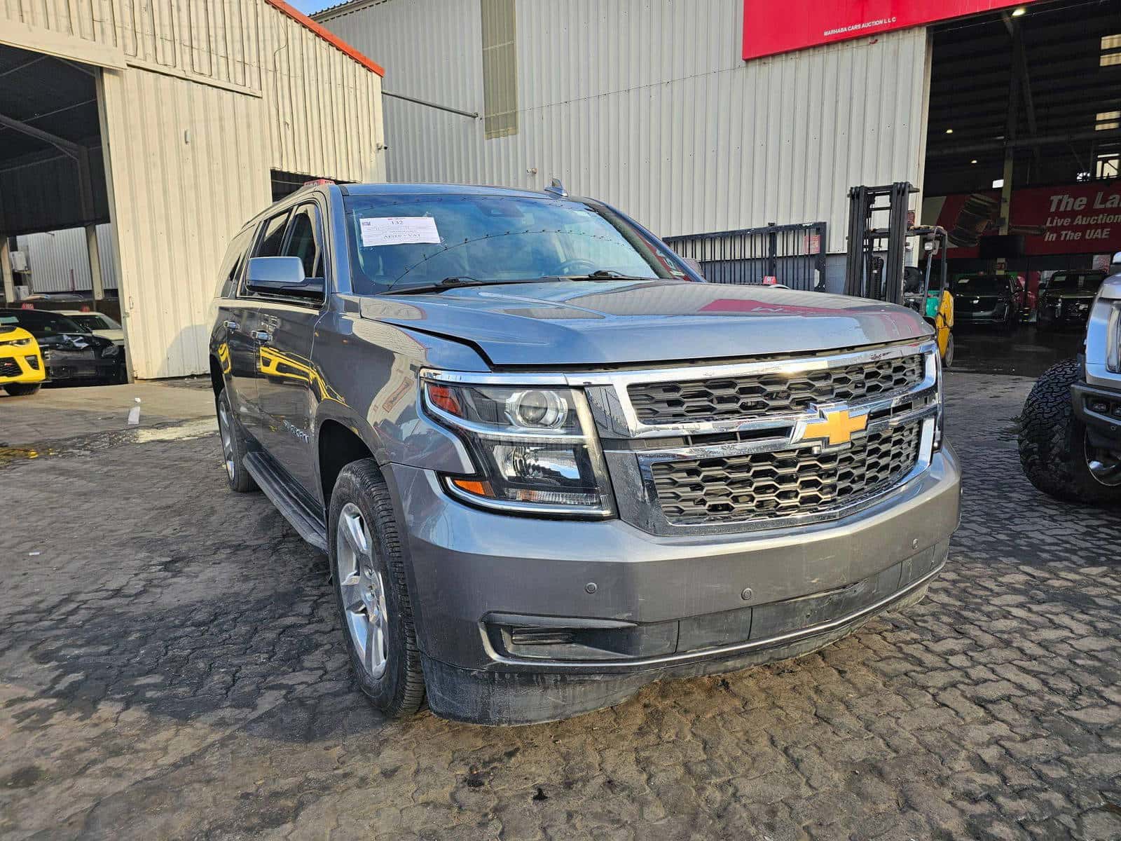 CHEVROLET SUBURBAN - Exterior