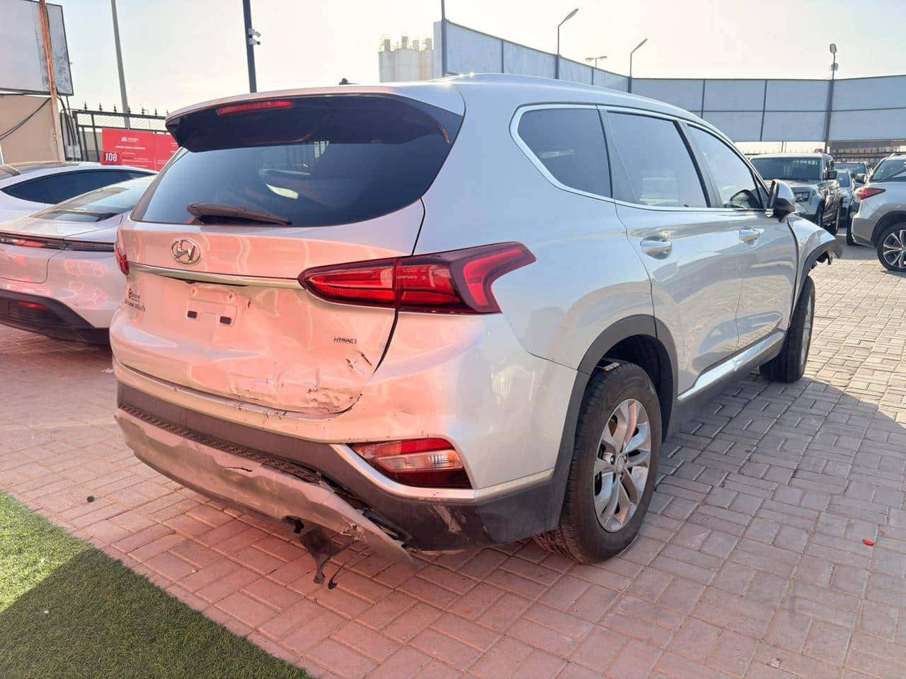 HYUNDAI SANTA FE 2019 thumbnail 1