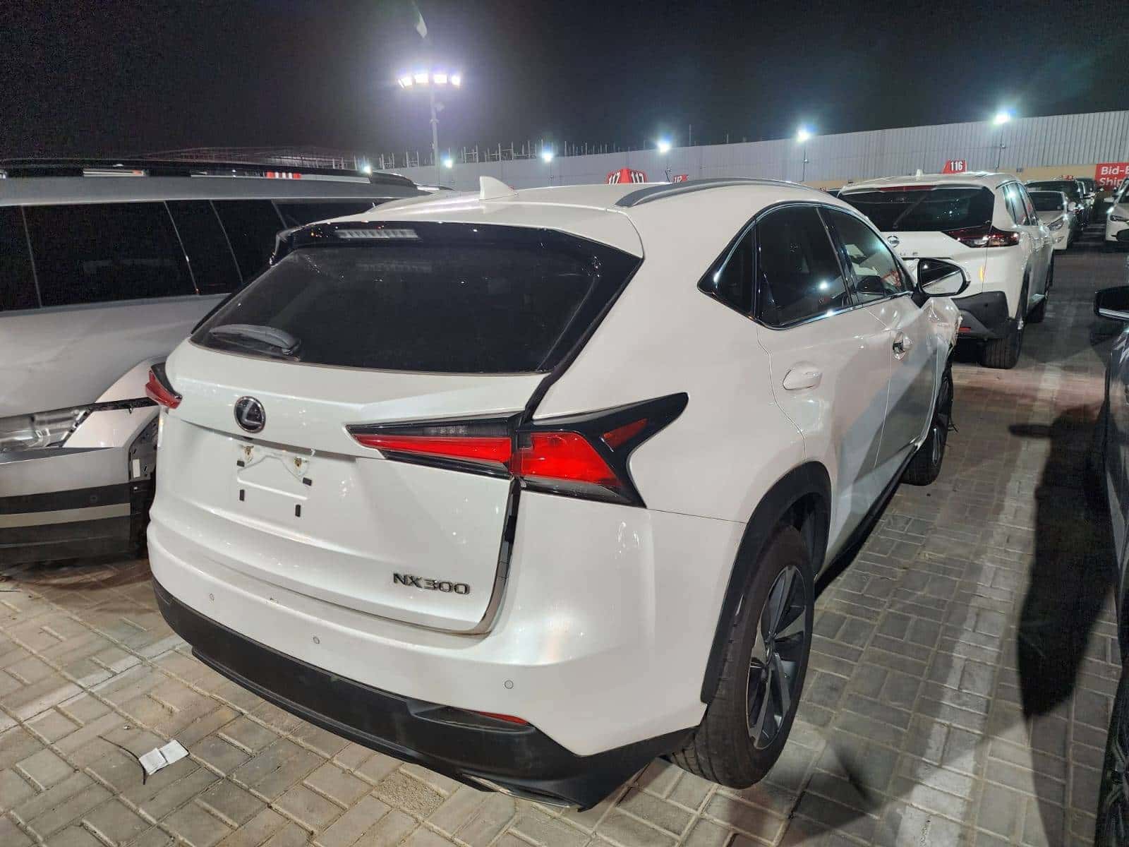 LEXUS NX 300 2018 thumbnail 6