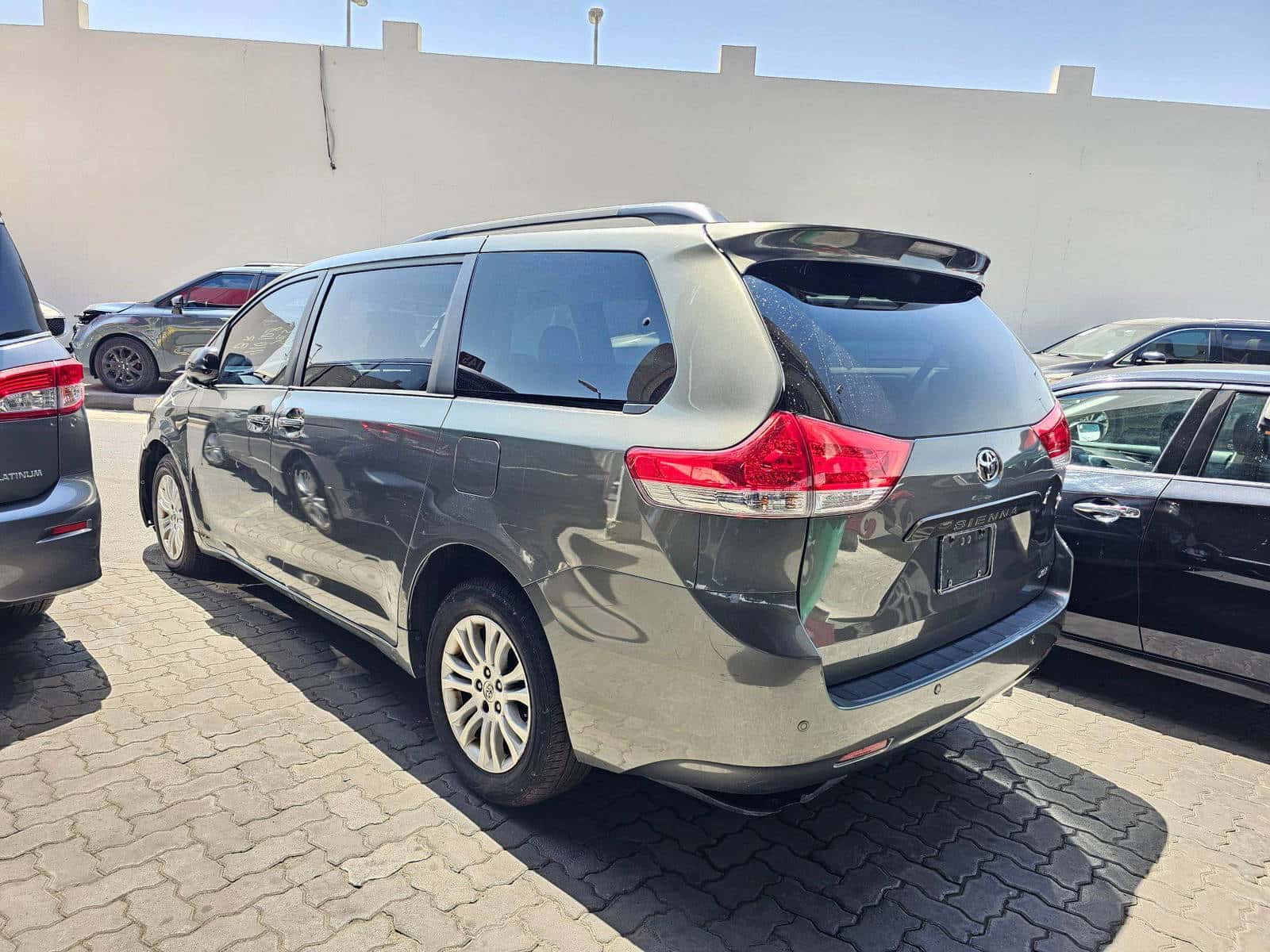 TOYOTA SIENNA 2014 thumbnail 4