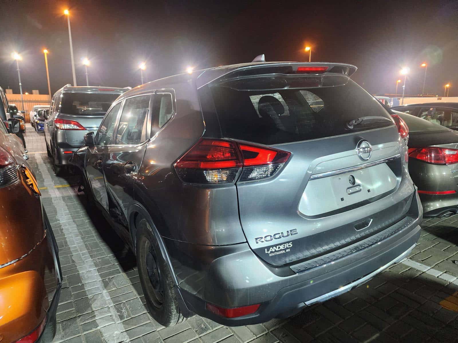 Nissan Rogue 2017 thumbnail 2