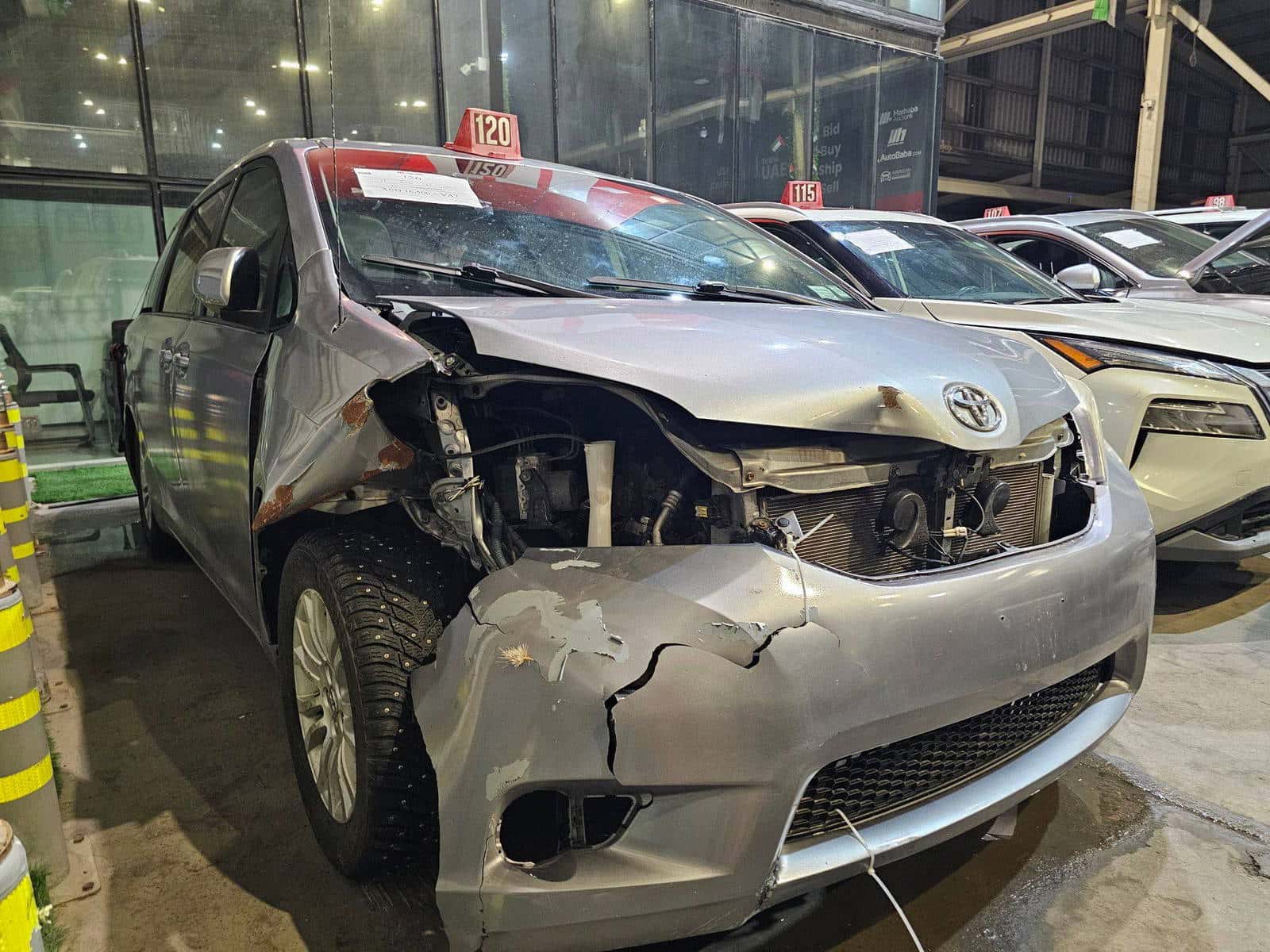 TOYOTA SIENNA 2013 thumbnail 3