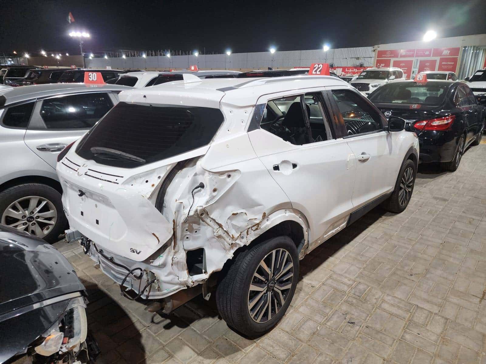 NISSAN KICKS 2023 thumbnail 3
