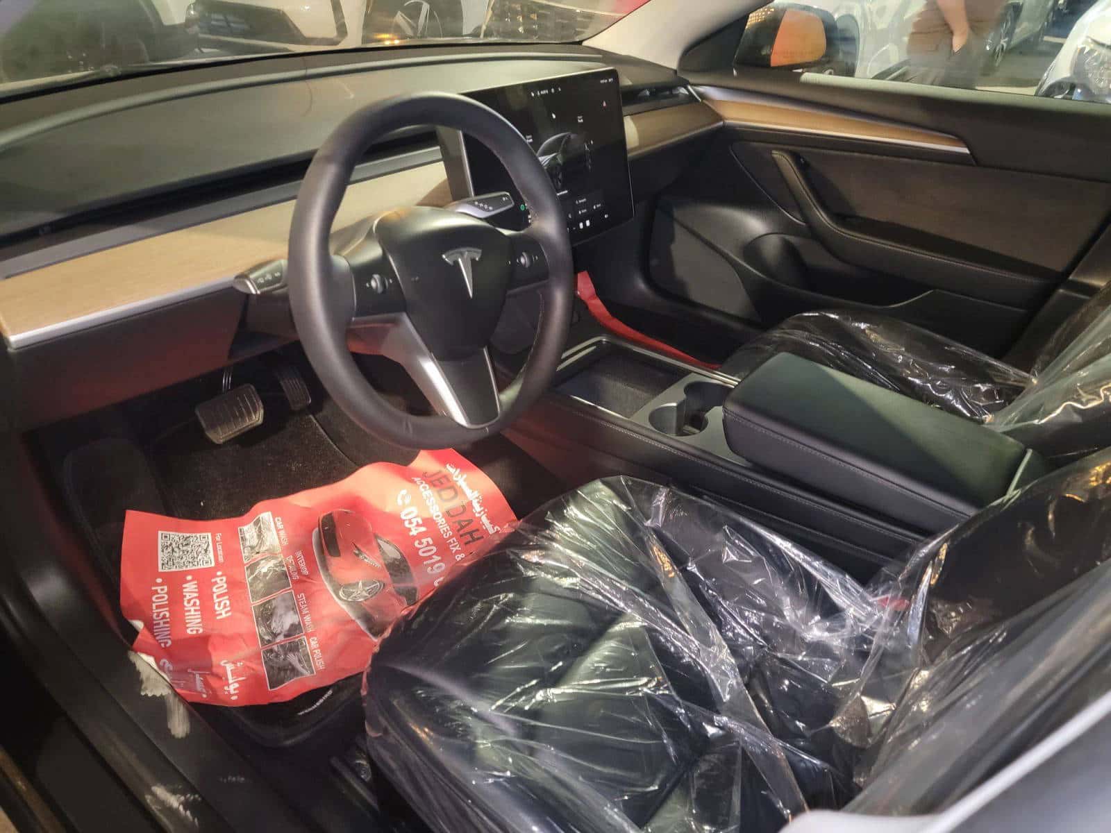 TESLA MODEL 3 - Exterior