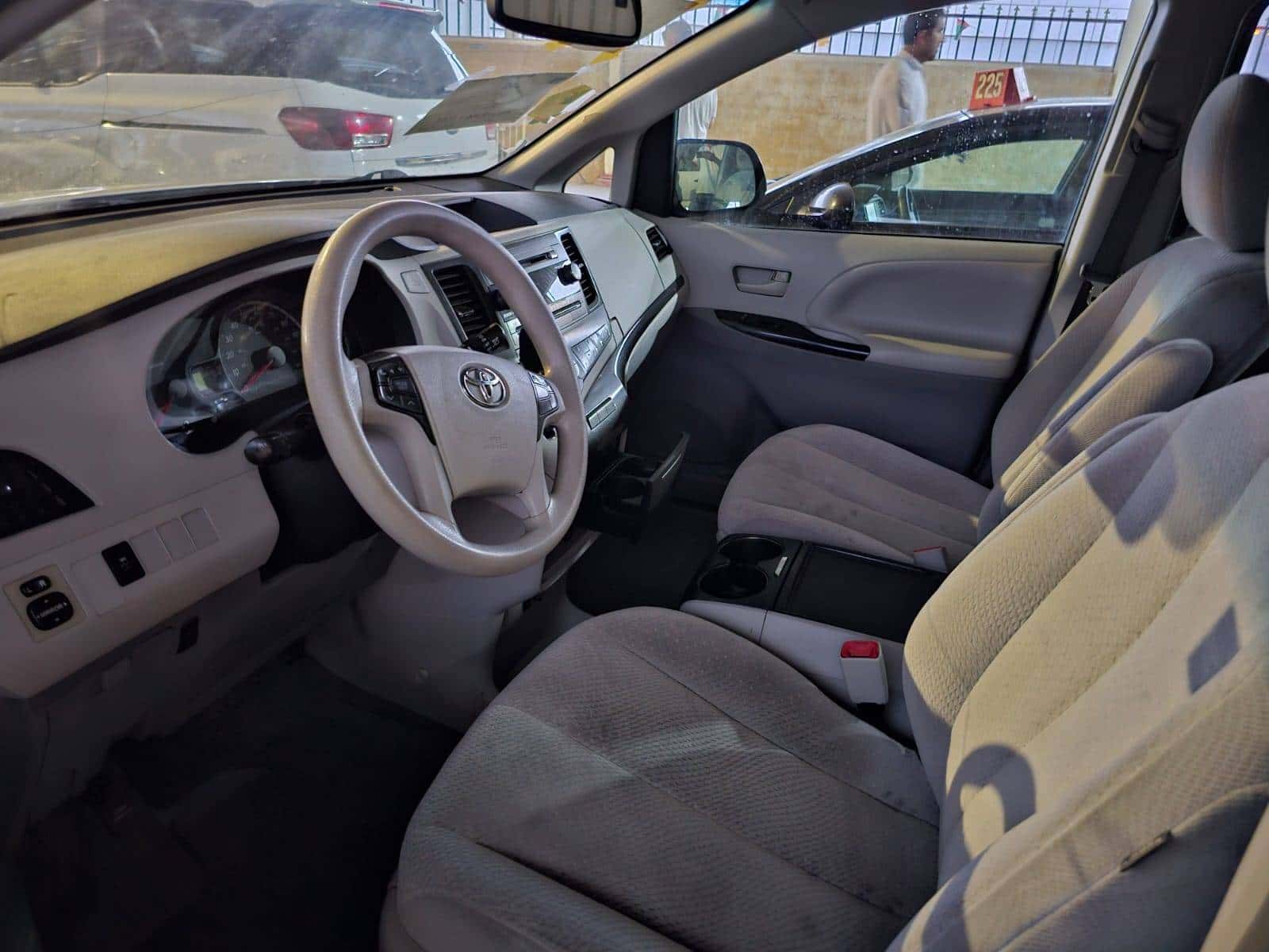TOYOTA SIENNA 2014 thumbnail 7