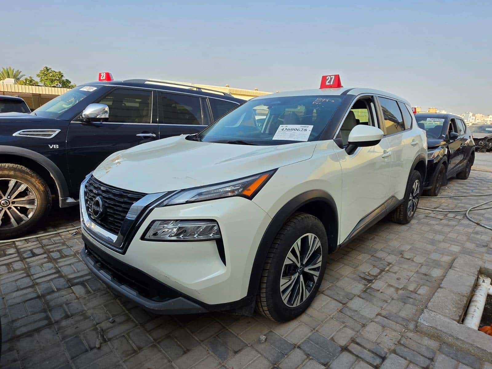 Nissan Rogue 2023 thumbnail 2