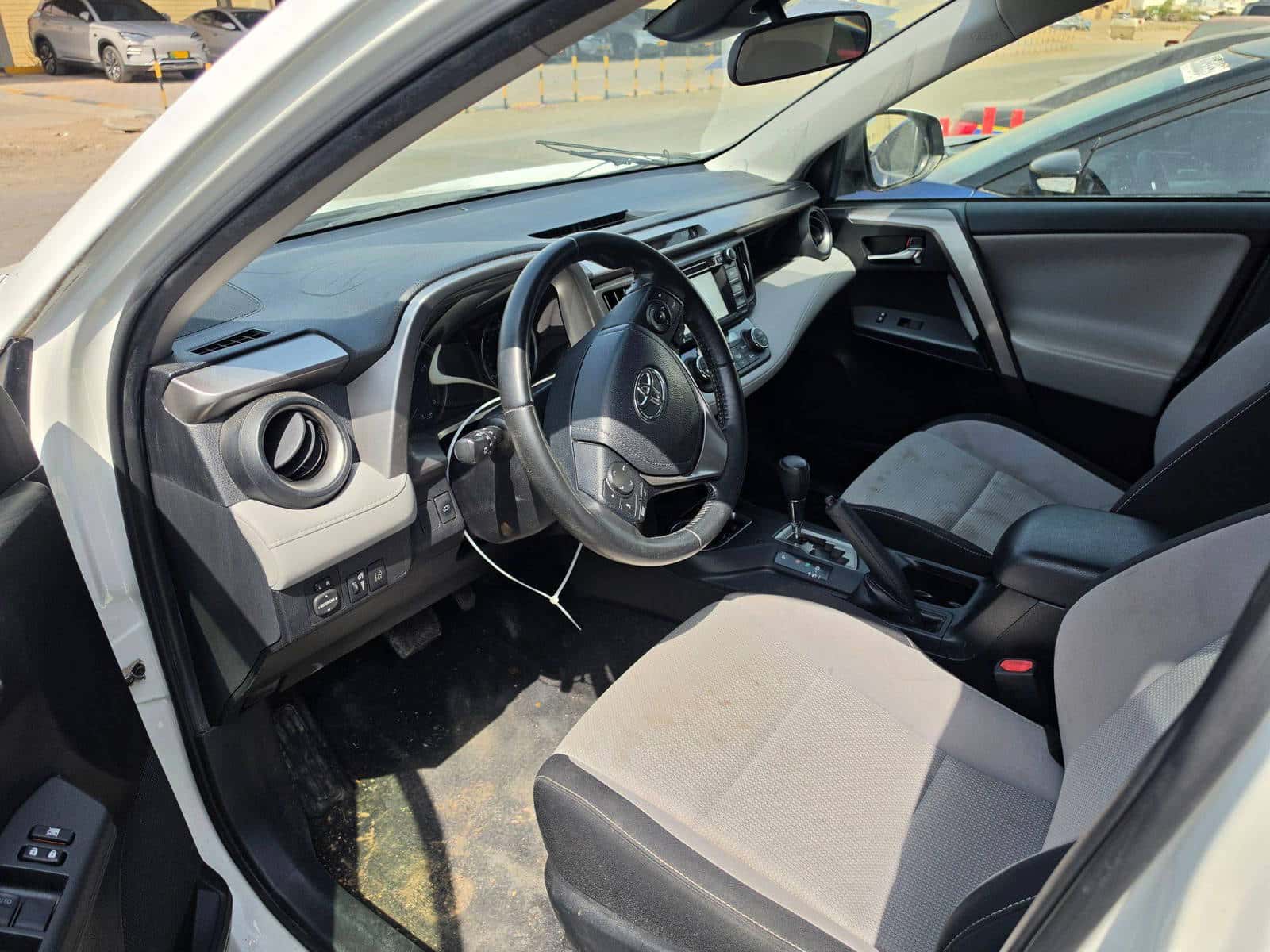 TOYOTA RAV4 2018 thumbnail 7