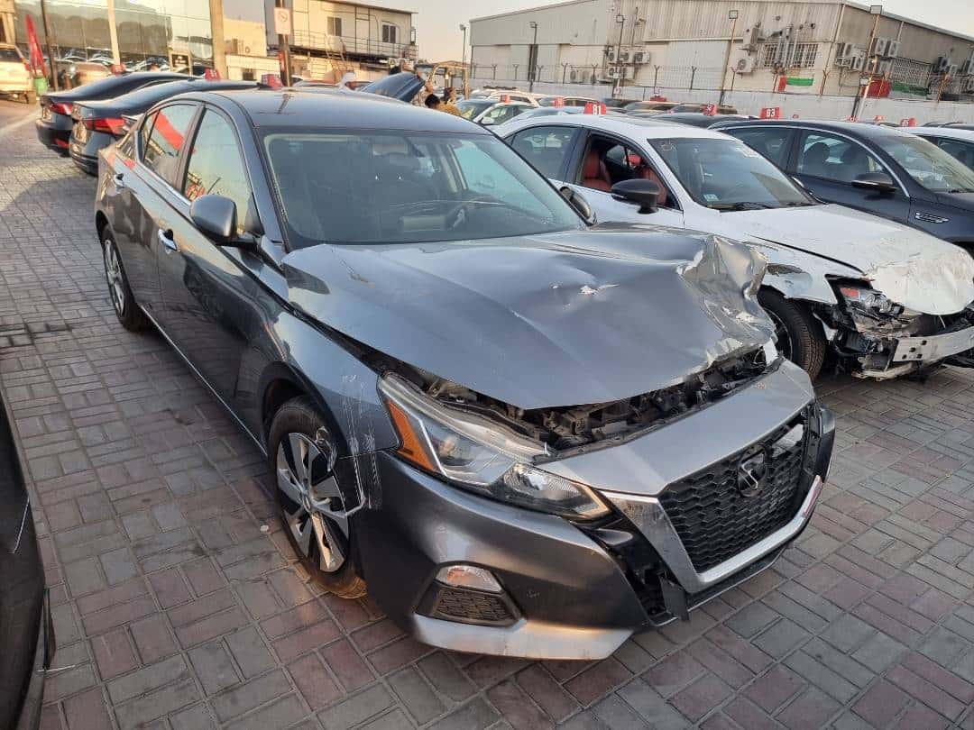 NISSAN ALTIMA 2019 thumbnail 3