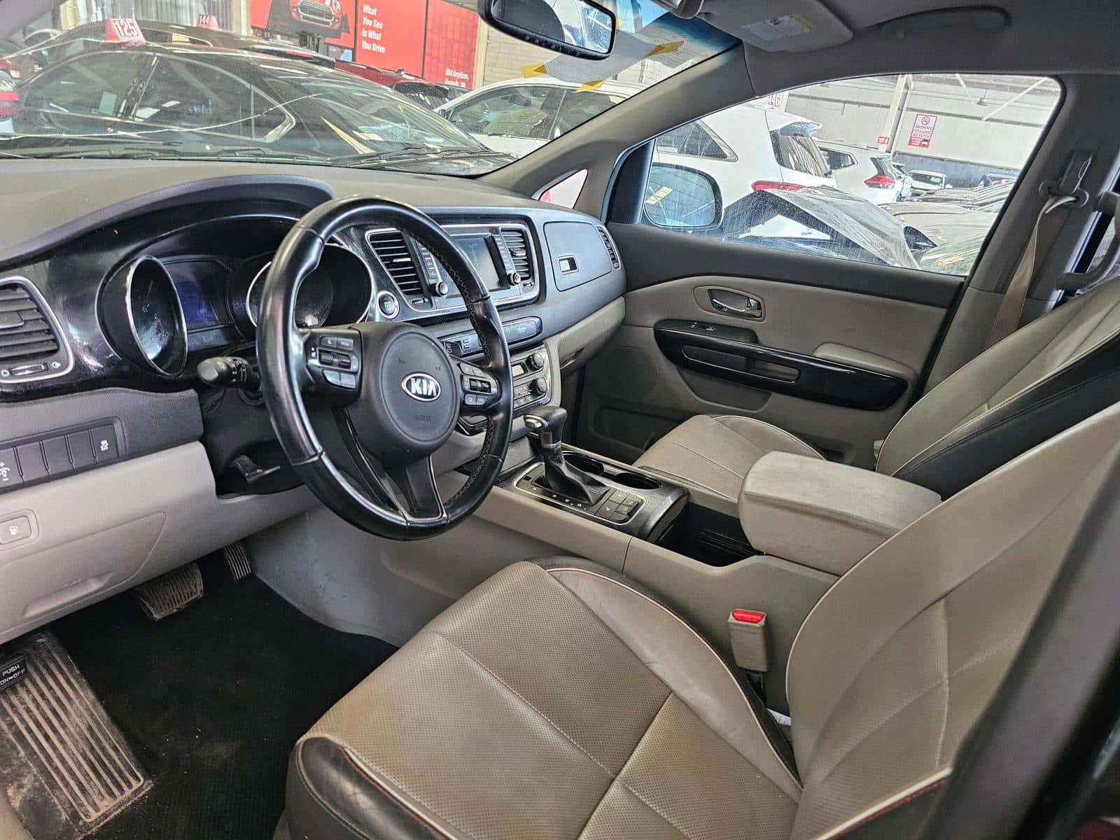 KIA SEDONA 2018 thumbnail 7
