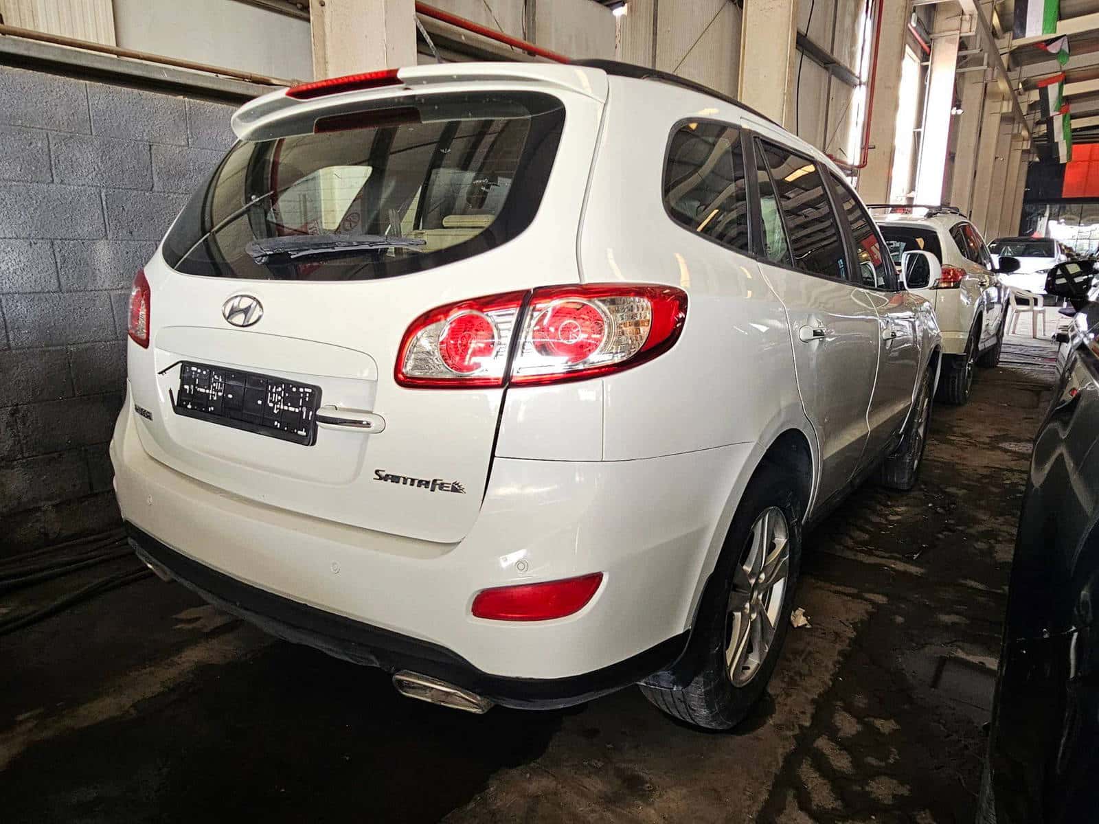 Hyundai Santa Fe 2011 thumbnail 2