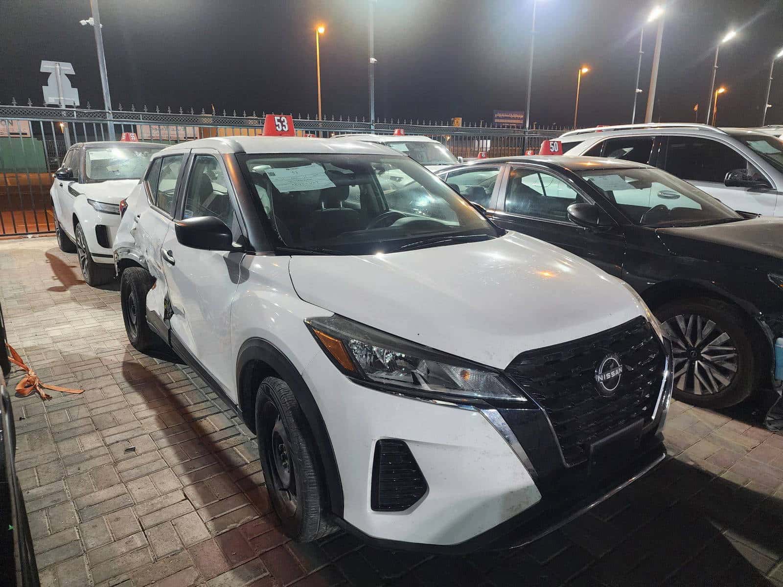 NISSAN KICKS 2023 thumbnail 3