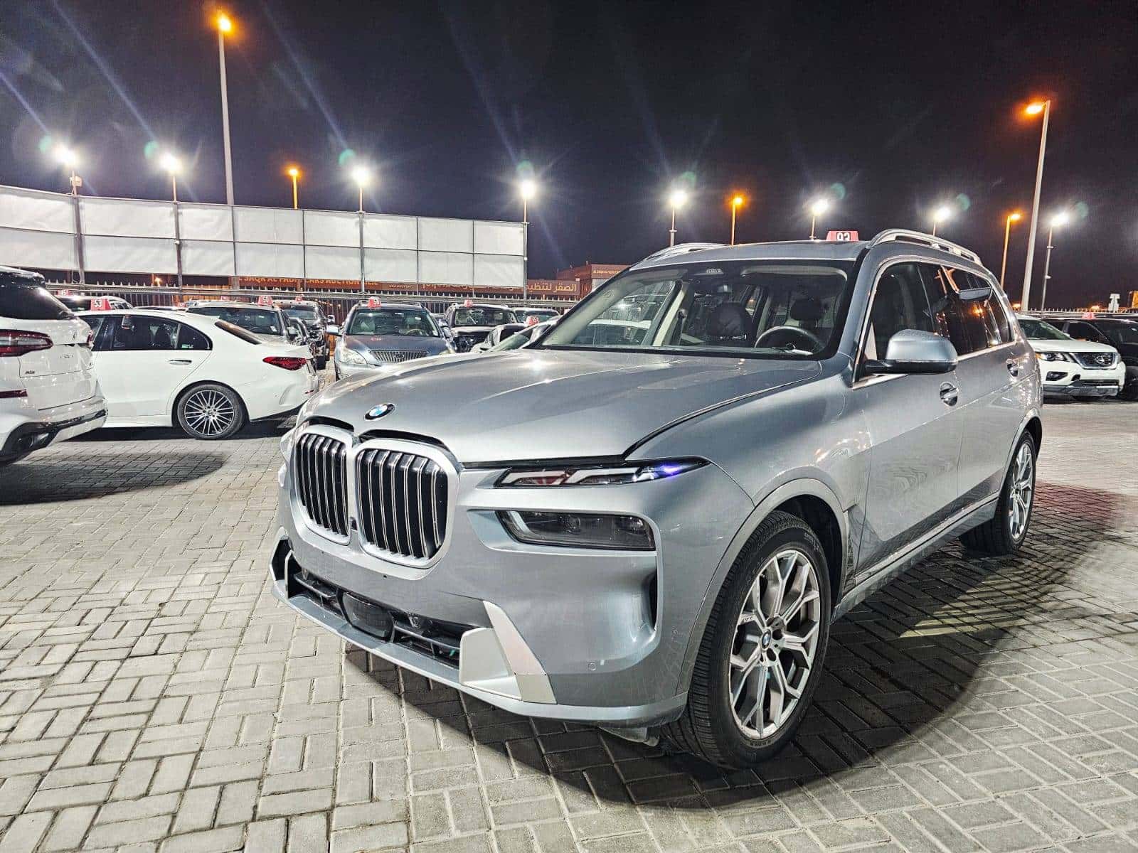 BMW X7 2025 thumbnail 2