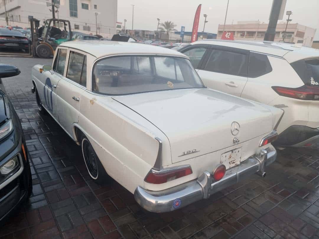 MERCEDES BENZ 190 1965 thumbnail 4