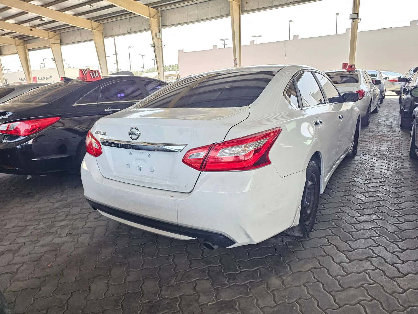 NISSAN ALTIMA - Exterior