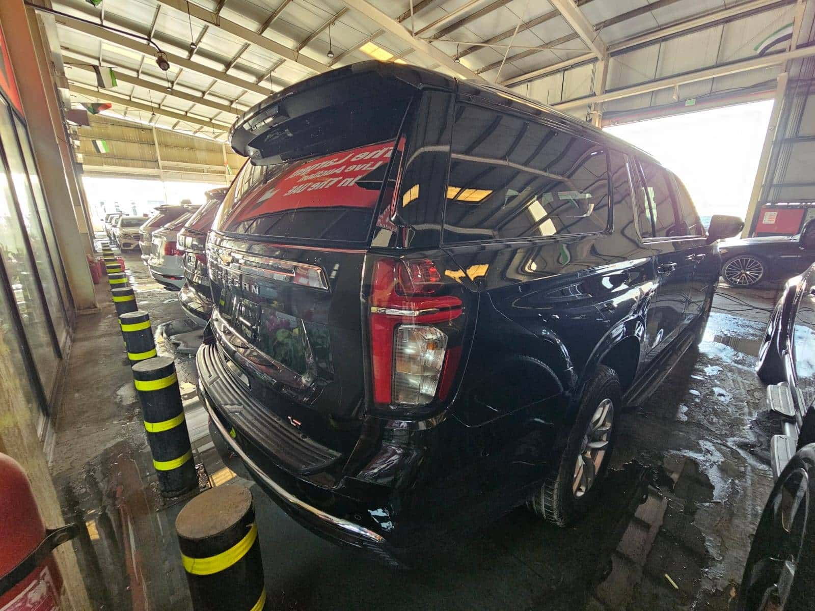 CHEVROLET Suburban 2023 thumbnail 5