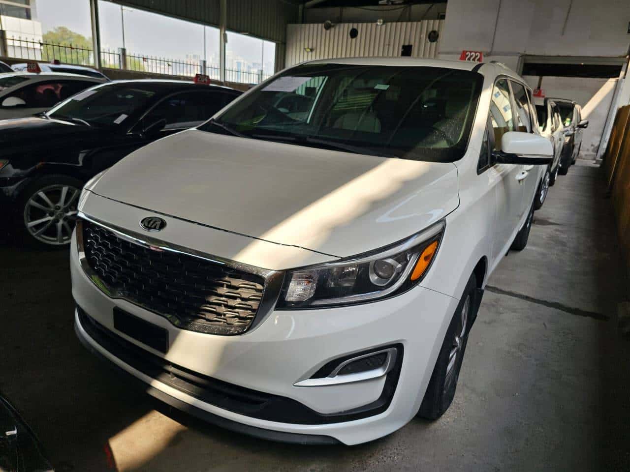 KIA SEDONA 2020 thumbnail 3
