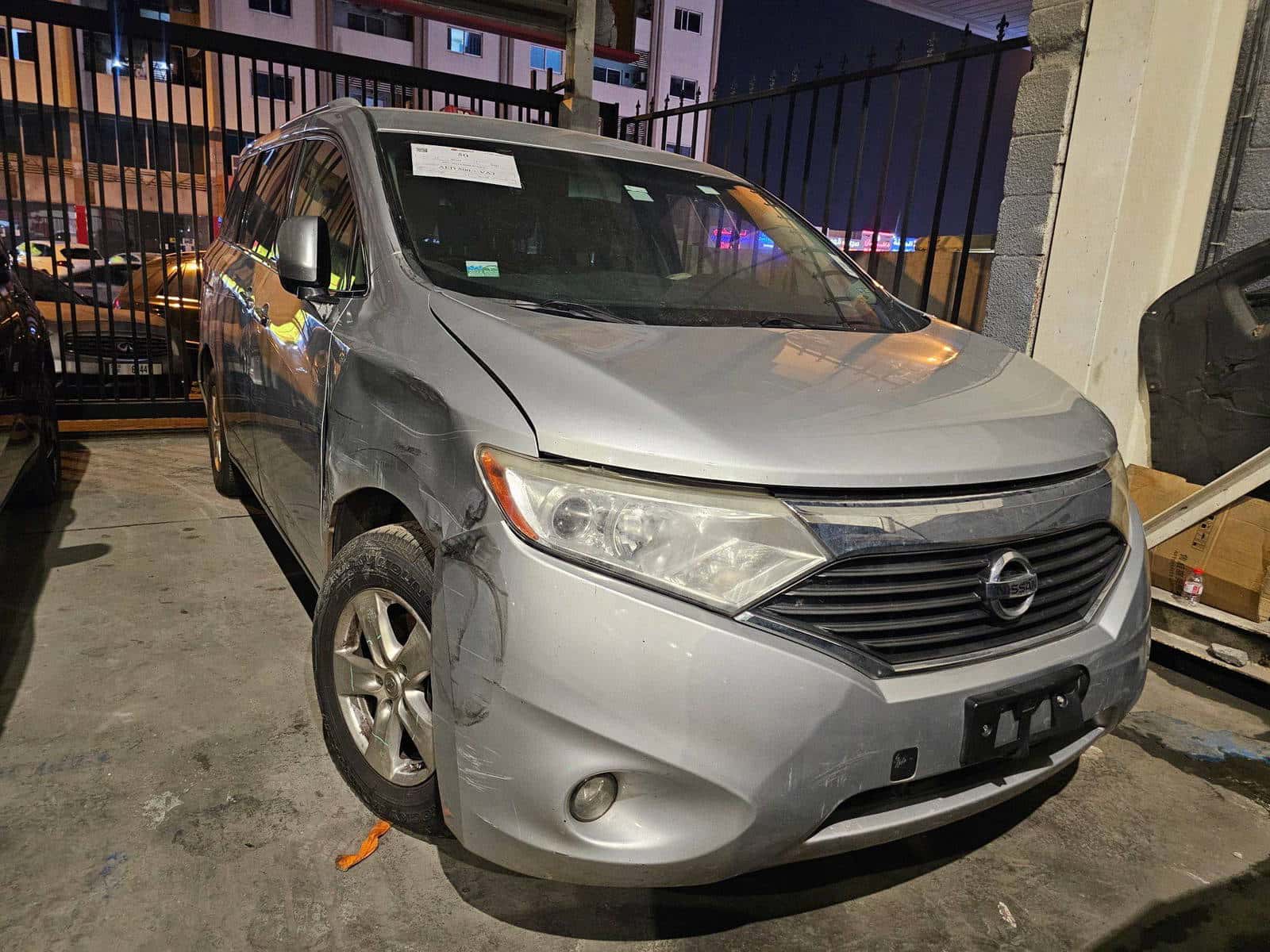 Nissan Quest 2016 thumbnail 2