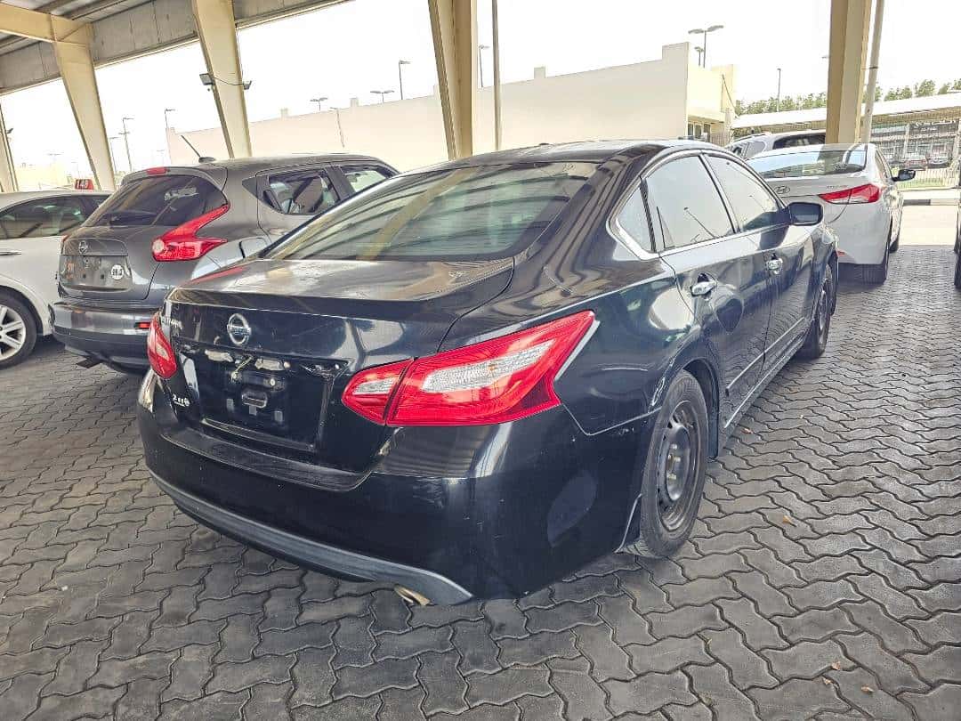 NISSAN ALTIMA - Exterior