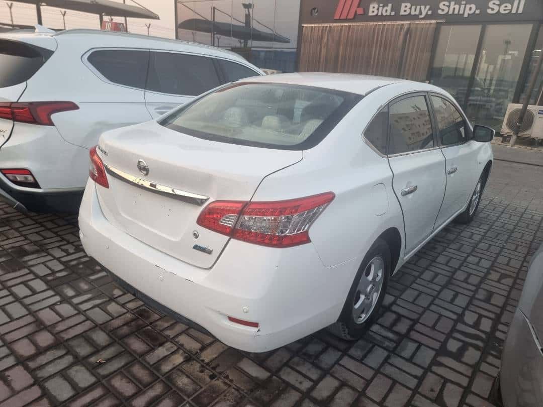 Nissan Sentra 2013 thumbnail 3