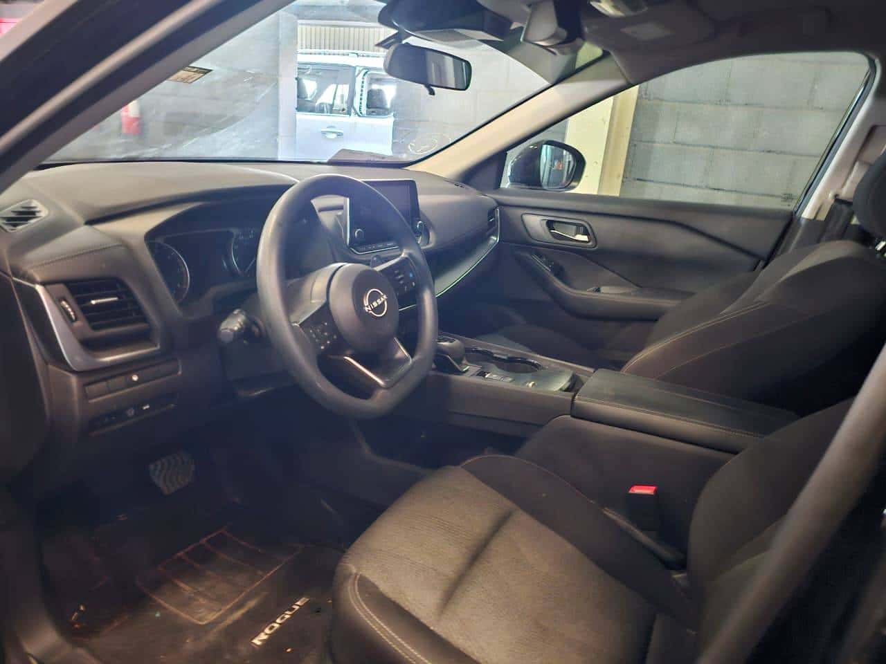 Nissan Rogue 2024 thumbnail 6