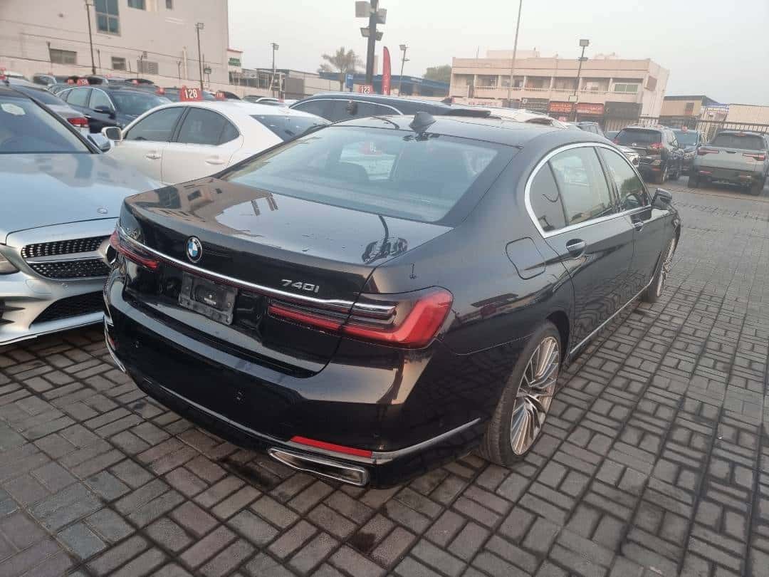 BMW 740 I 2020 thumbnail 3