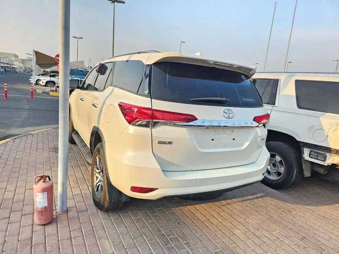 Toyota FORTUNER 2020 thumbnail 2