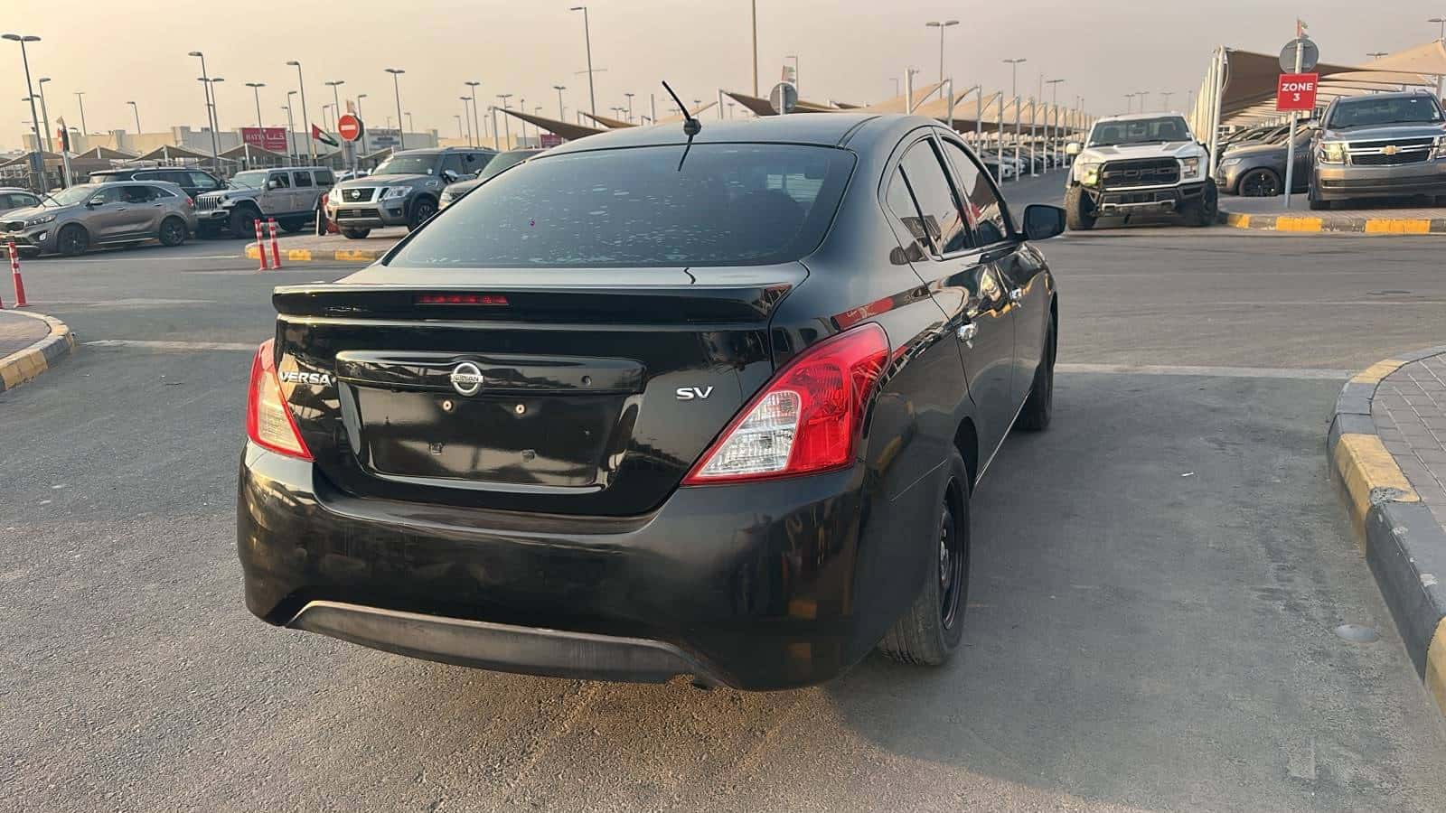 NISSAN VERSA 2019 thumbnail 4