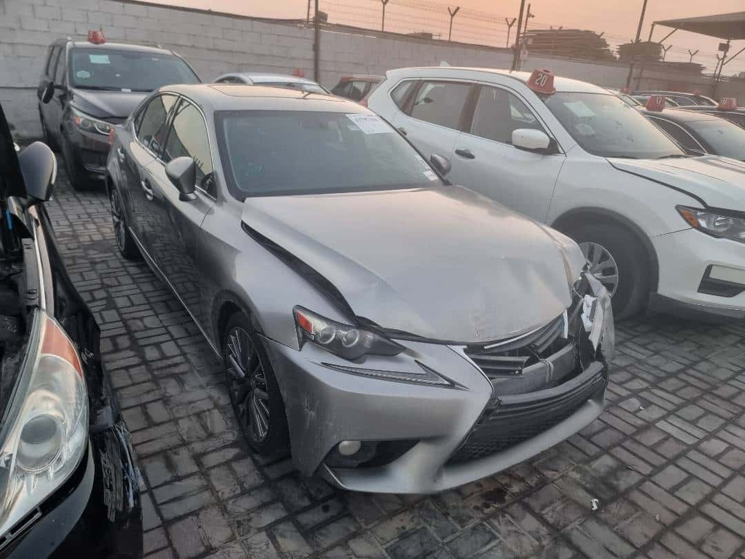 Lexus IS 250 2014 thumbnail 1