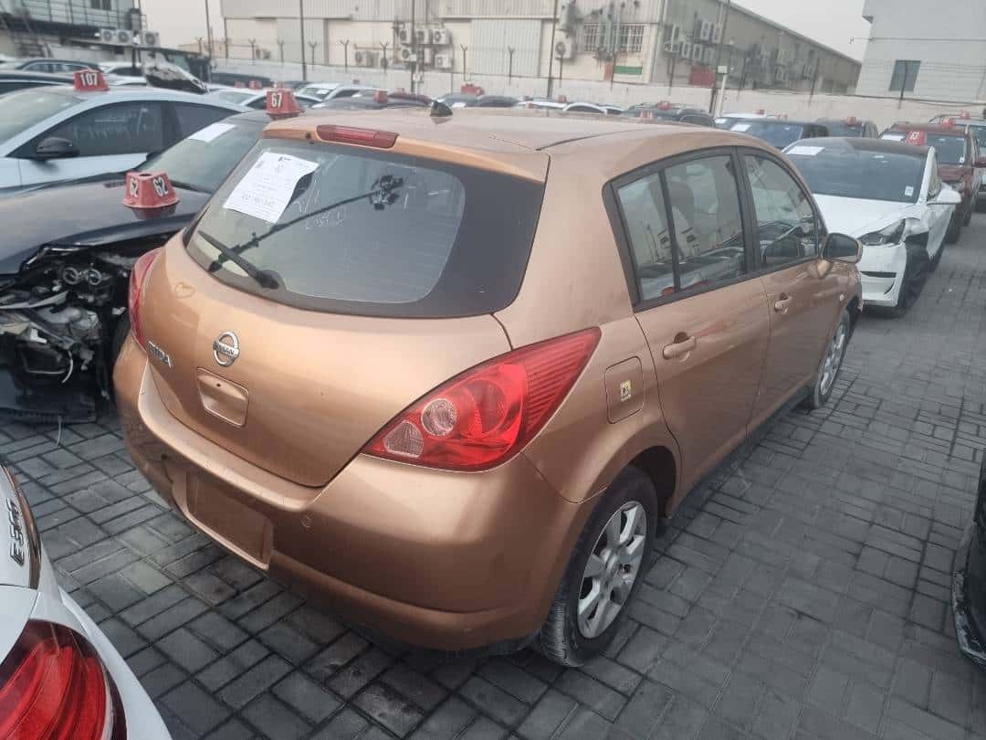Nissan TIDA 2011 thumbnail 3