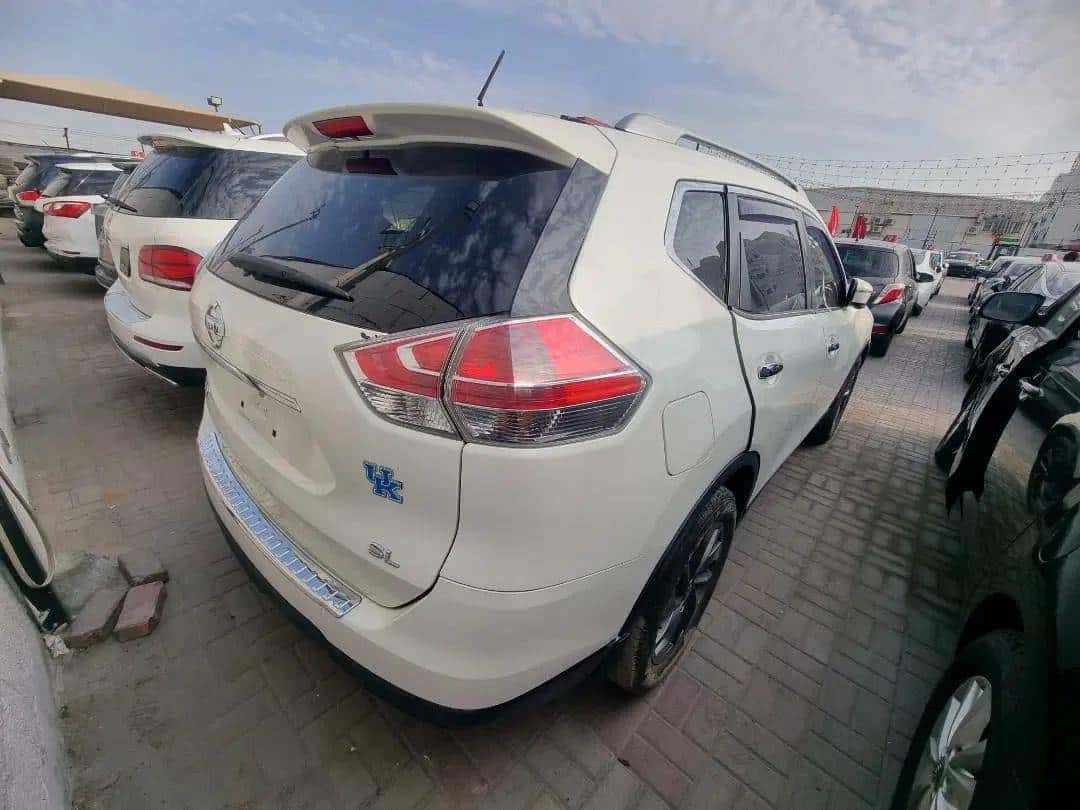 Nissan Rogue 2016 thumbnail 1