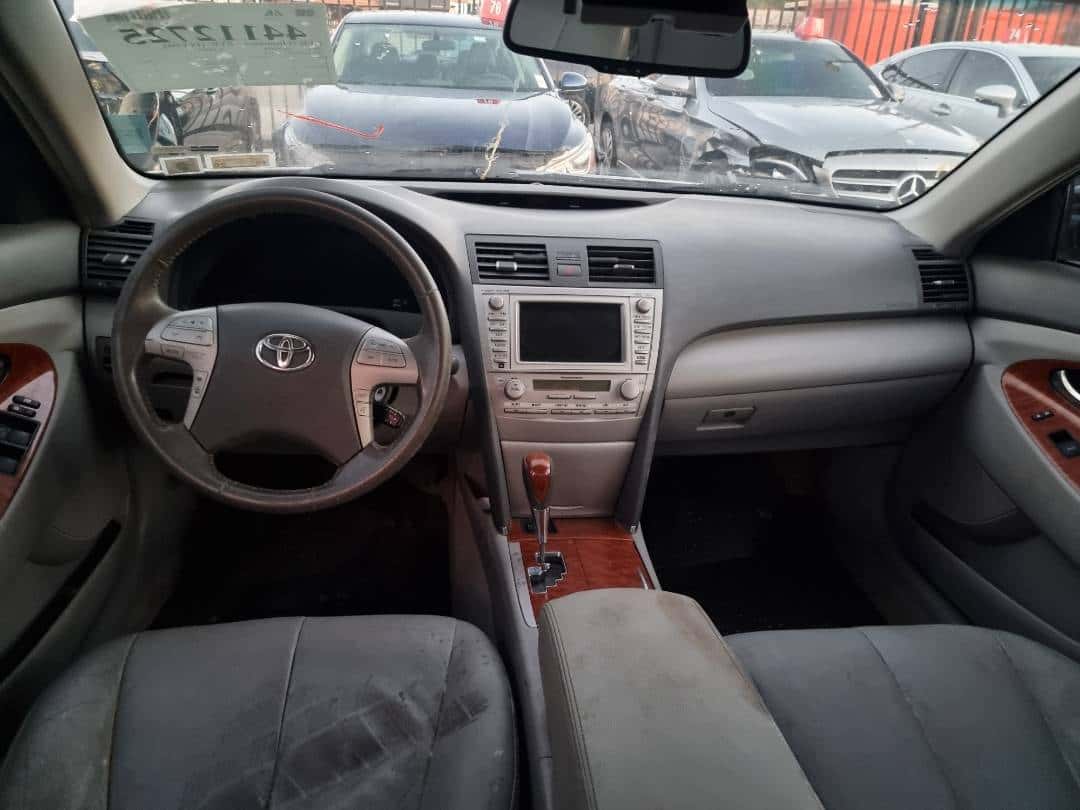 2011 Toyota Camry thumbnail 3