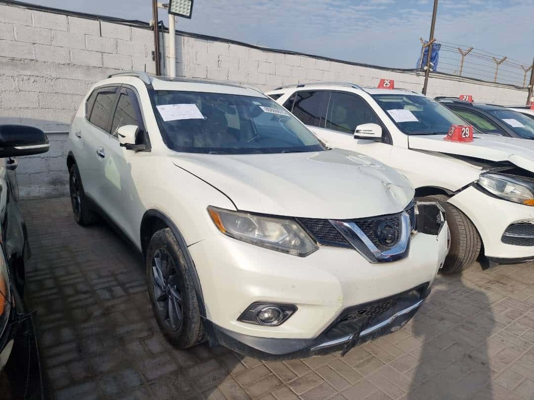 Nissan Rogue 2016 thumbnail 2