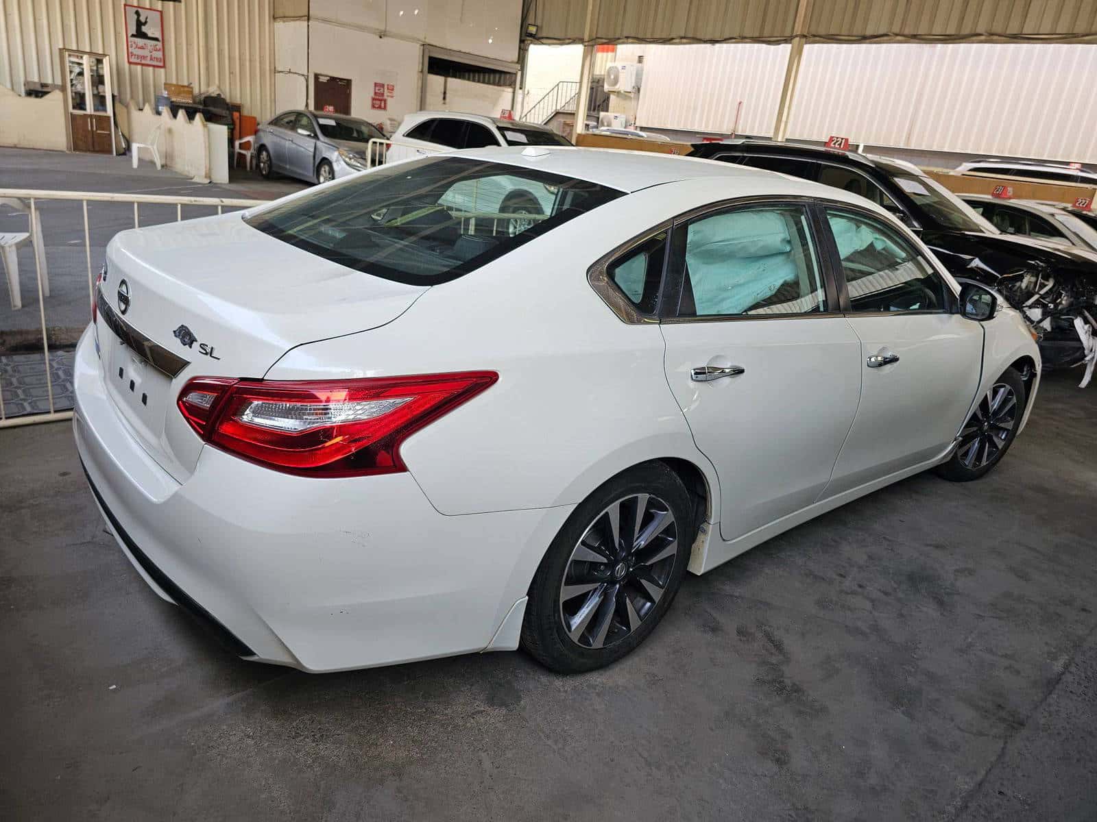 NISSAN ALTIMA - Exterior
