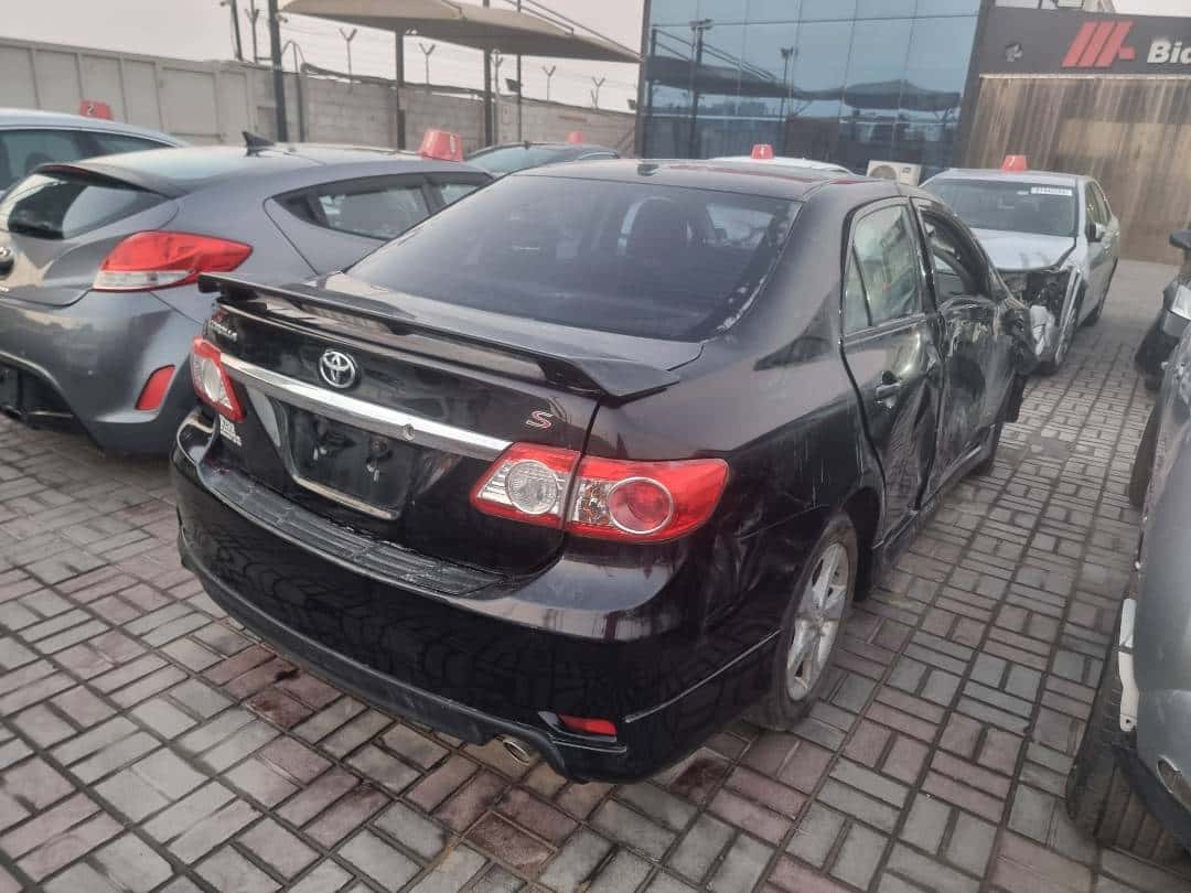 Toyota Corolla 2012 thumbnail 3
