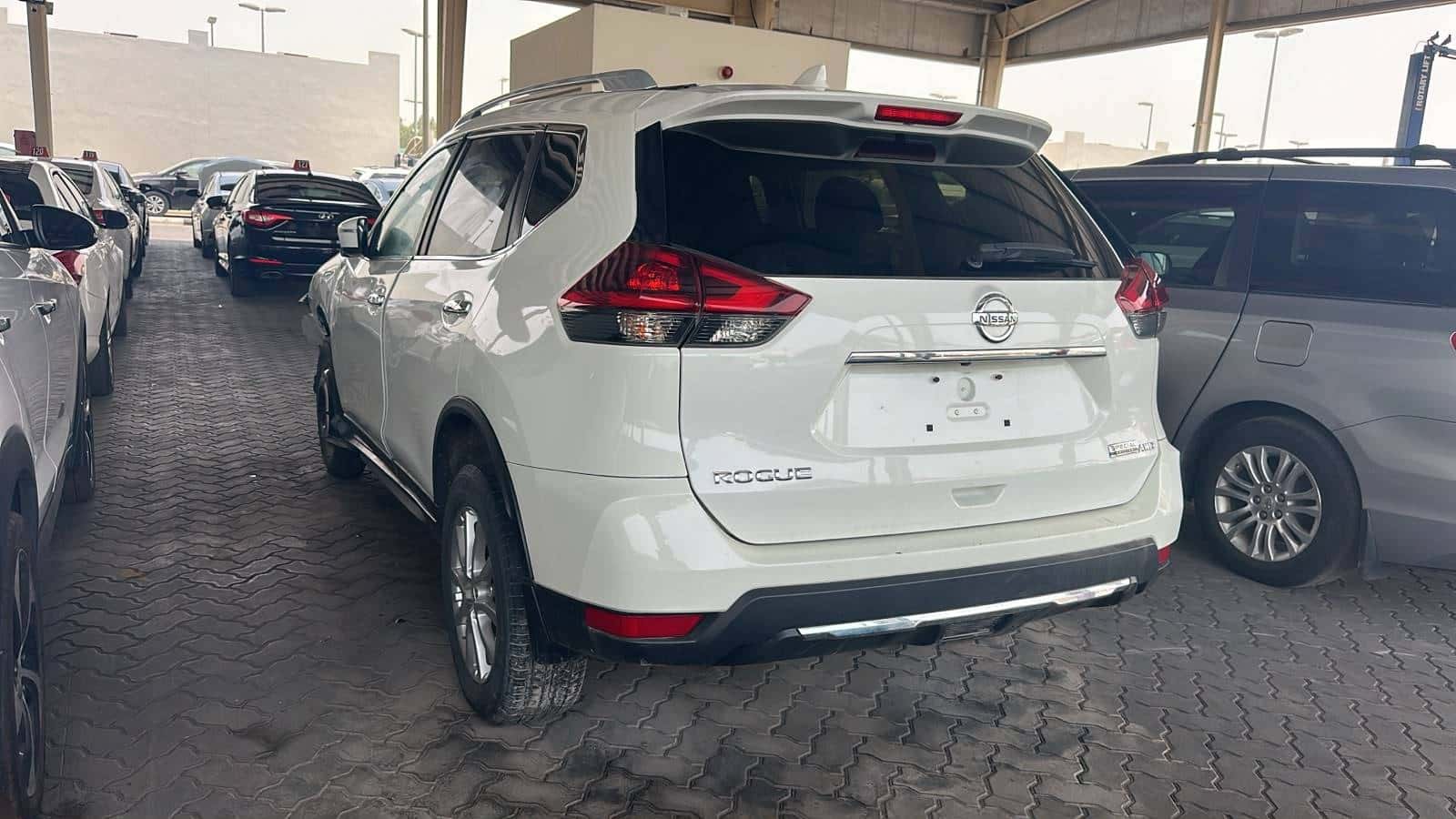 Nissan Rogue 2020 thumbnail 1
