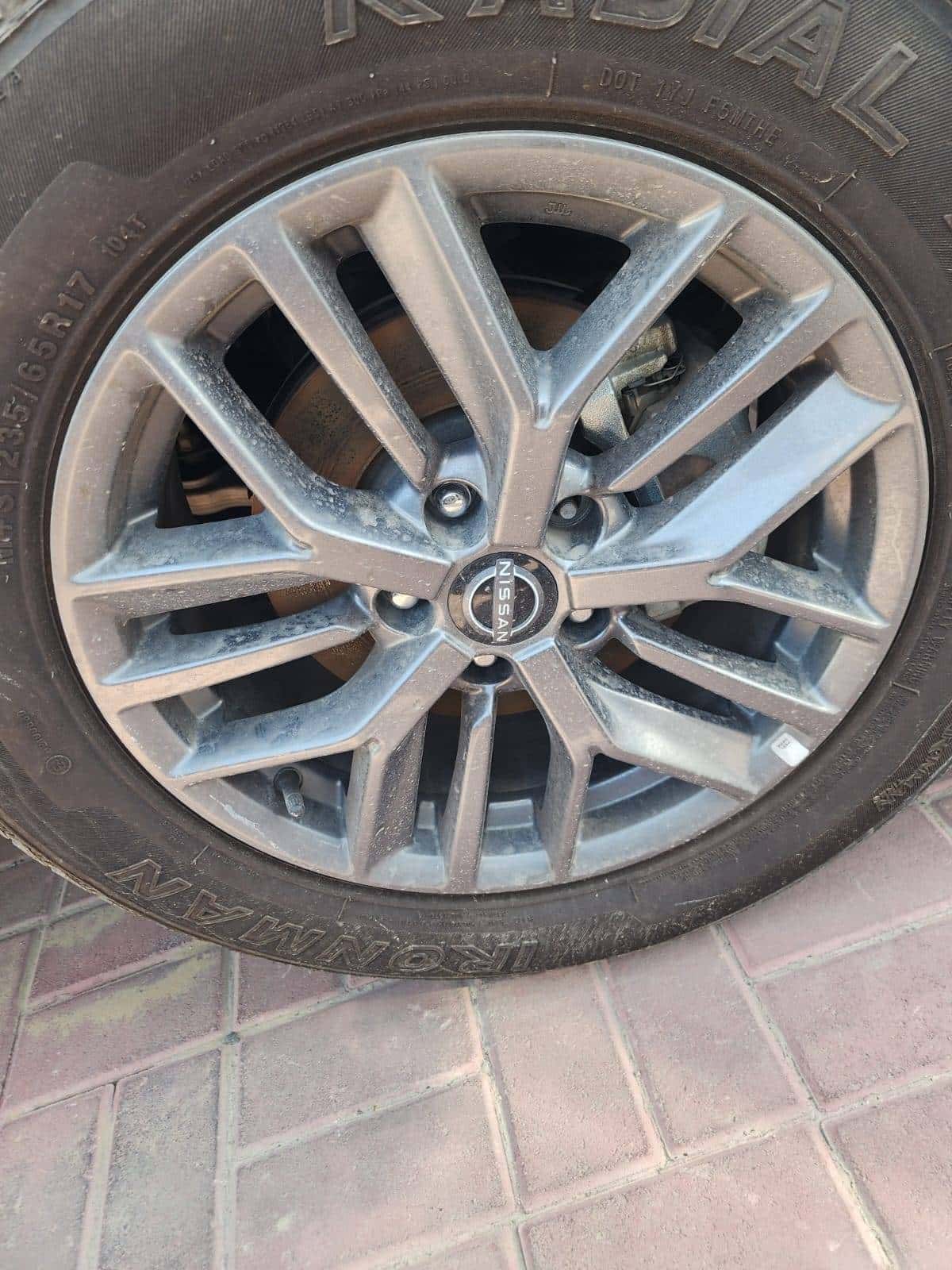 NISSAN ROGUE - Exterior