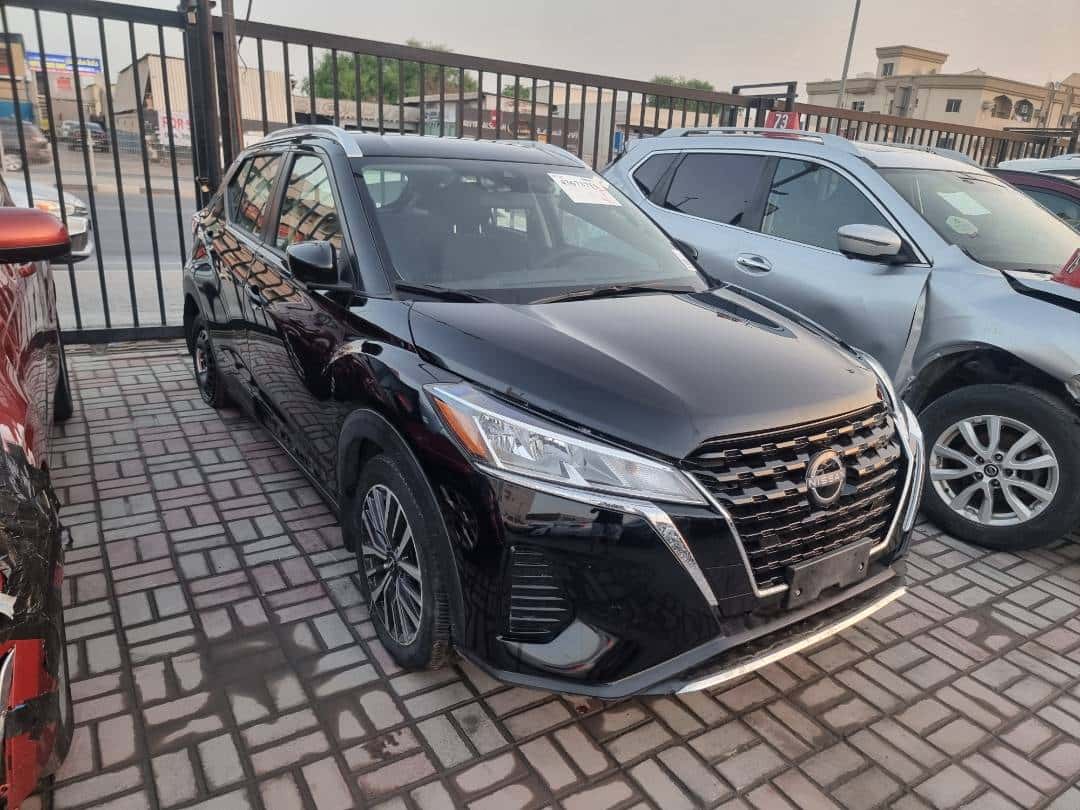 NISSAN KICKS 2024 thumbnail 2