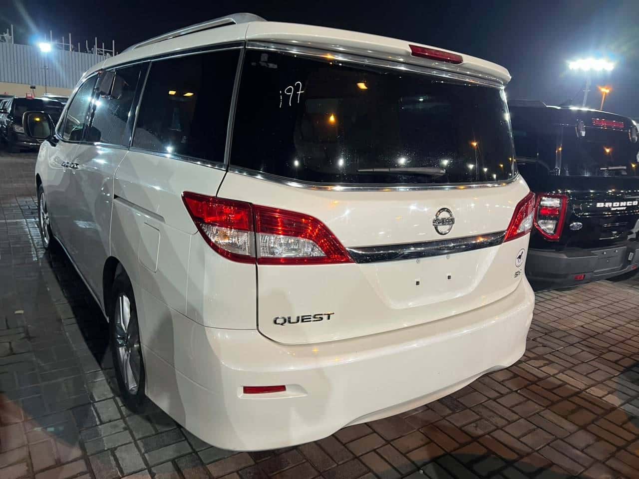 Nissan Quest 2015 thumbnail 4