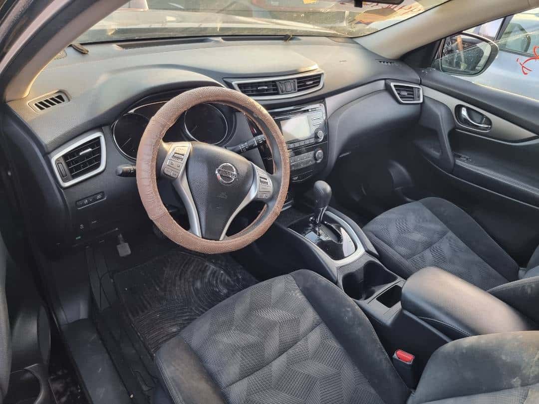 Nissan Rogue 2015 thumbnail 6