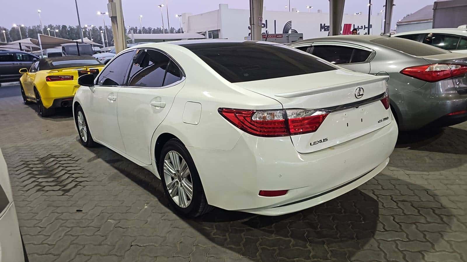 Lexus ES 350 2015 thumbnail 4