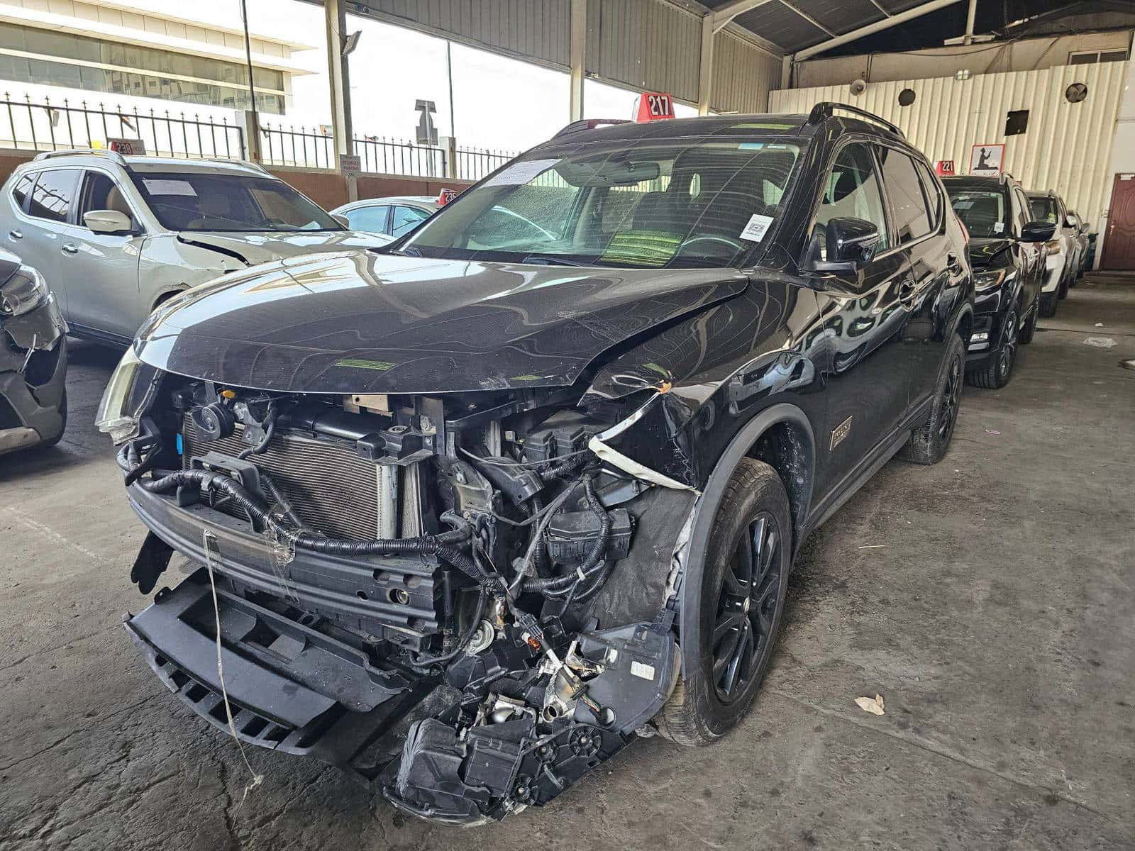 NISSAN ROGUE - Exterior