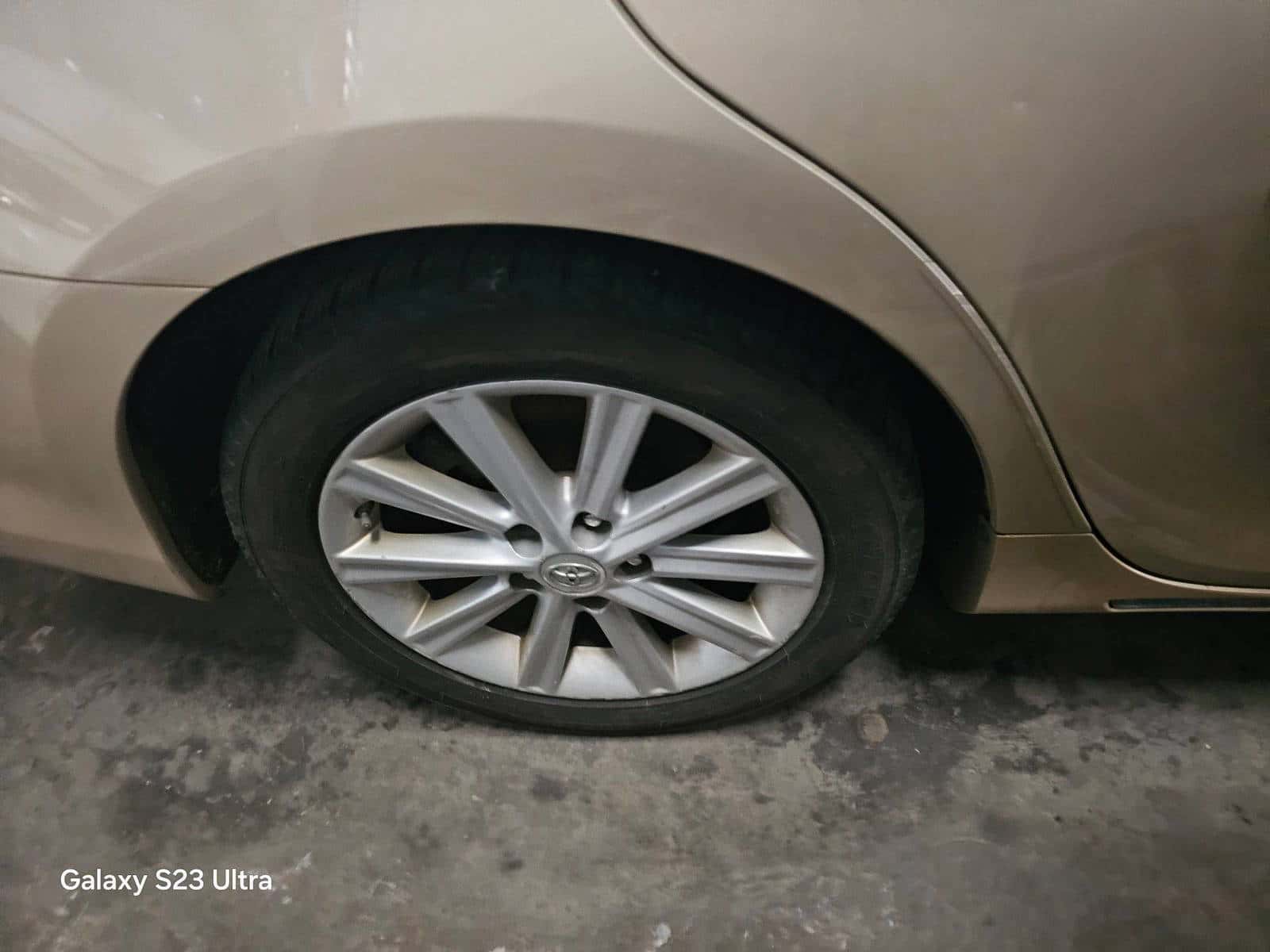 TOYOTA CAMRY - Exterior