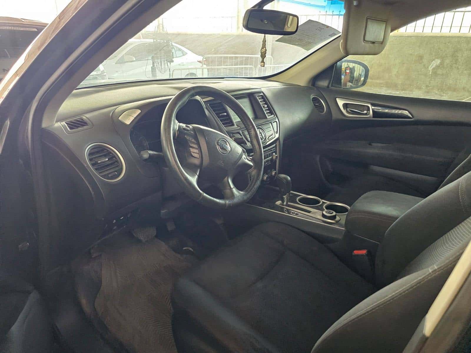 Nissan Pathfinder 2015 thumbnail 6