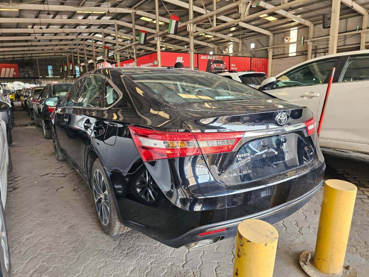 Toyota Avalon 2018 thumbnail 1