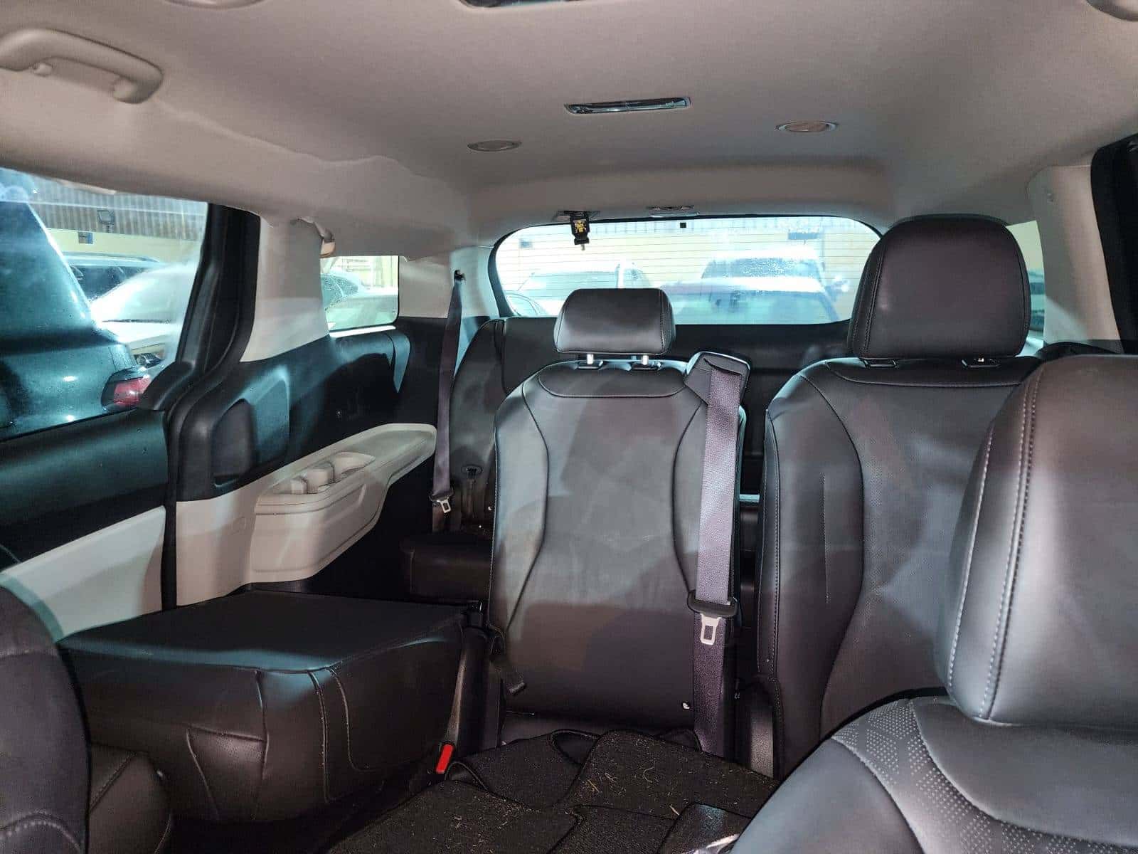 Kia CARNIVAL LX 2023 thumbnail 4