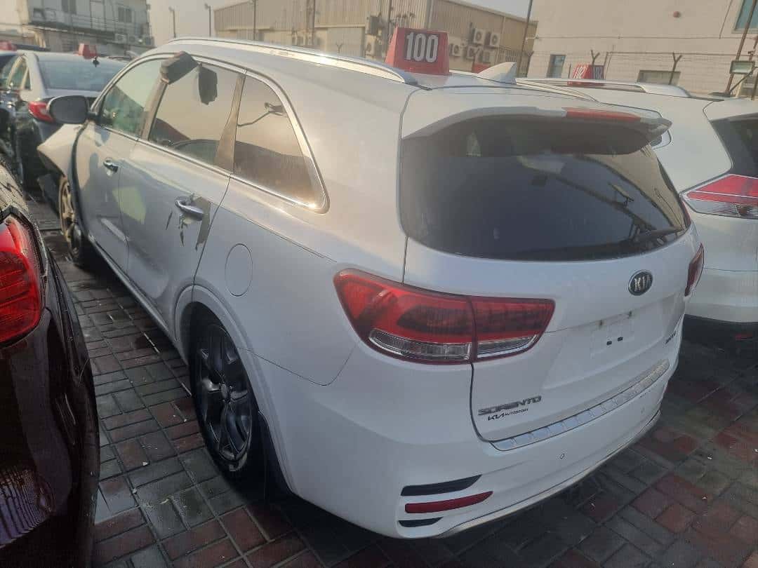 Kia Sorento 2016 thumbnail 4