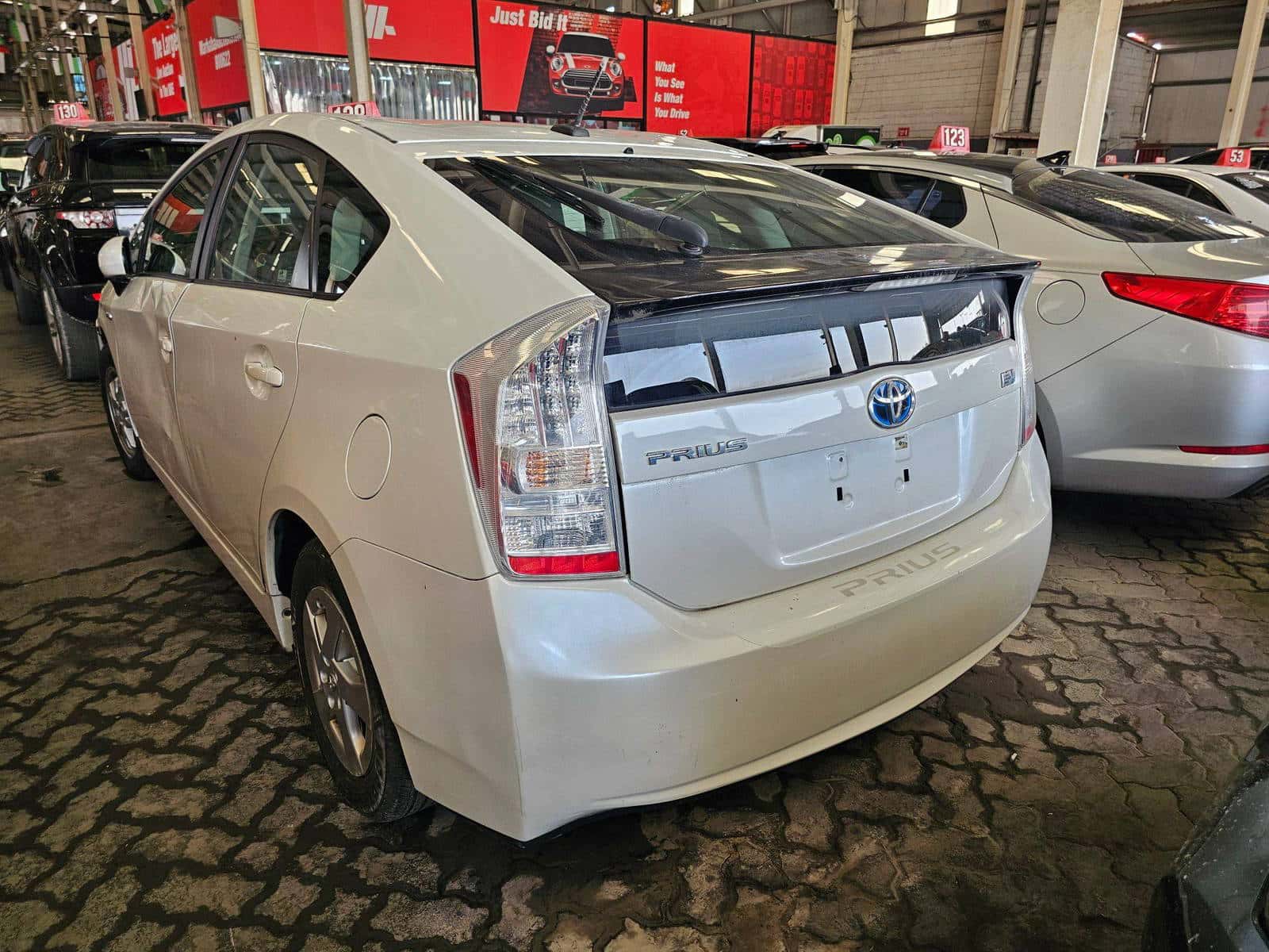 TOYOTA PRIUS 2010 thumbnail 3