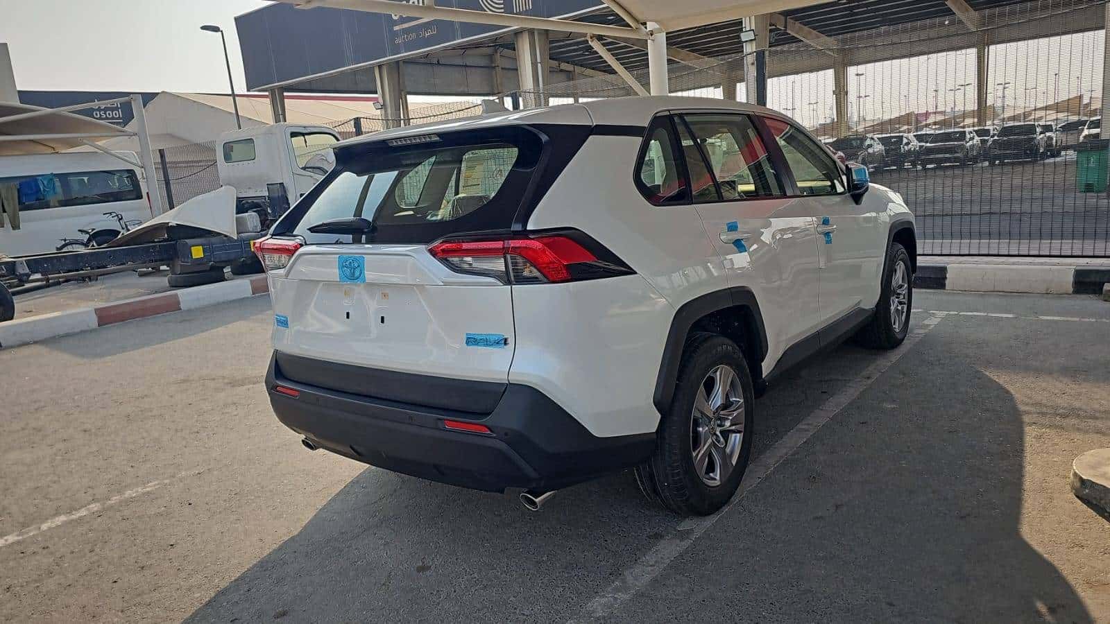 Toyota RAV4 2025 thumbnail 2