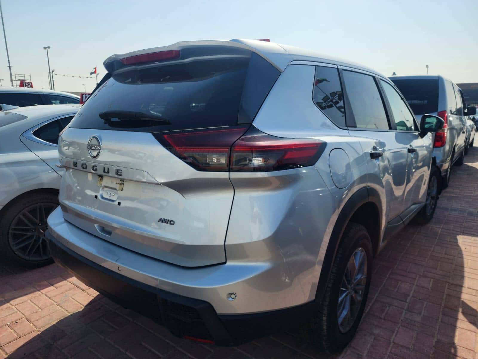 NISSAN ROGUE - Exterior
